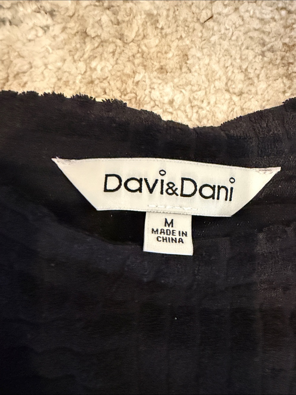 Women's Black Textured Wide-Leg Pants & Top Set - Picture 3 of 6